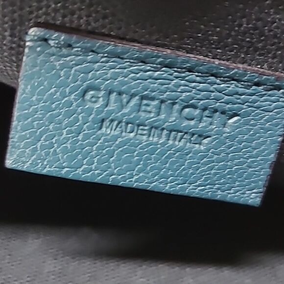 💯 Authentic Givenchy Clutch Bag🍀 - Picture 9 of 14
